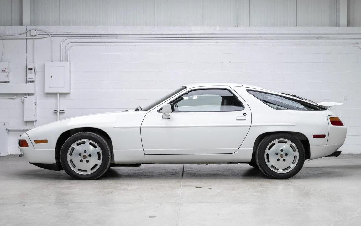 1988 Porsche 928 S4 - Image 11 of 31