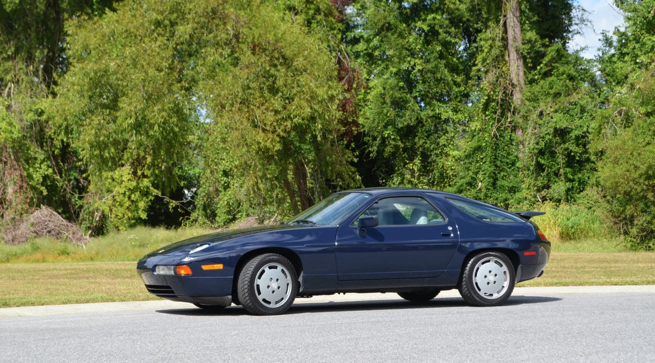 1988 Porsche 928 S4 - Image 9 of 31