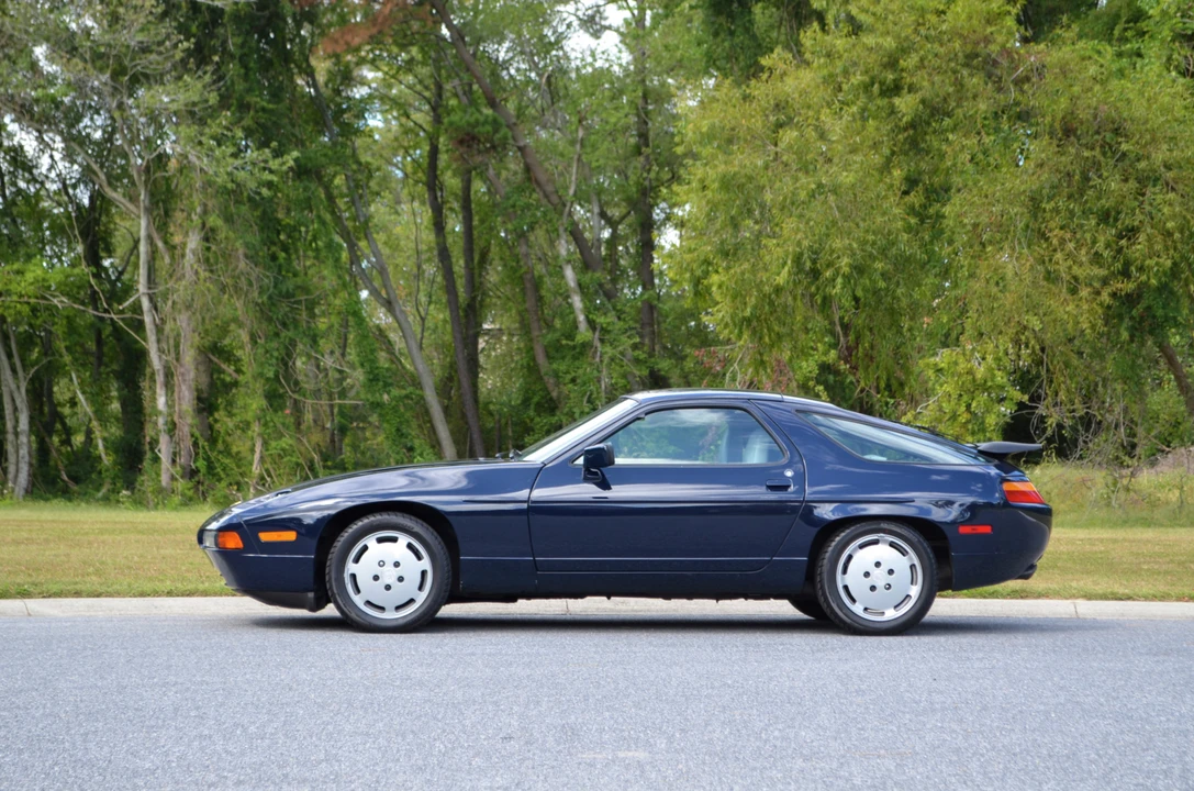 1988 Porsche 928 S4 - Image 10 of 31