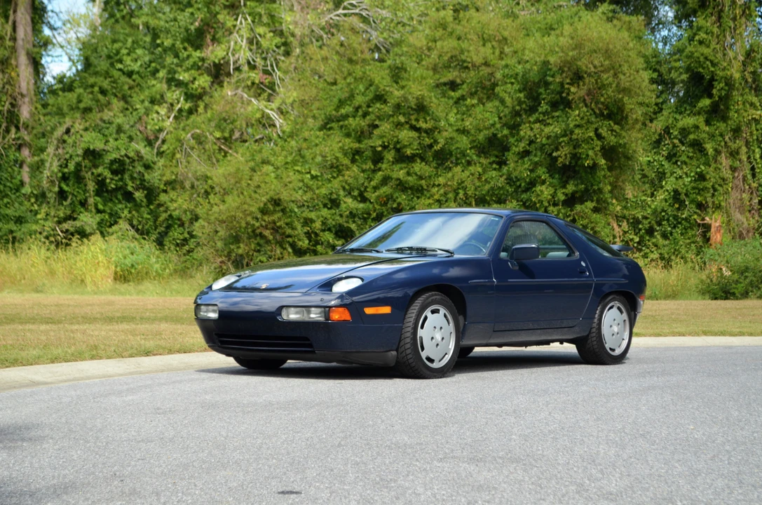 1988 Porsche 928 S4 - Image 8 of 31
