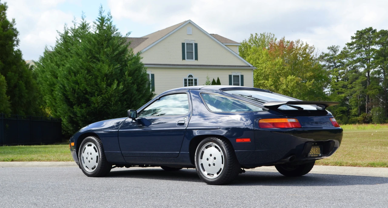 1988 Porsche 928 S4 - Image 11 of 31