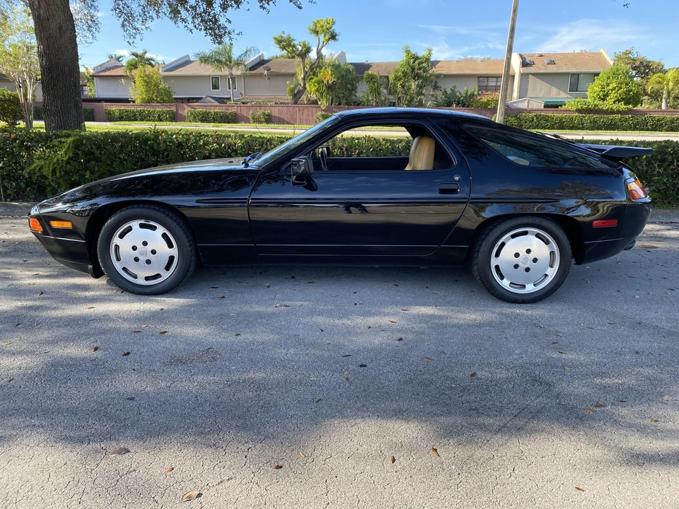 1988 Porsche 928 S4 - Image 14 of 31