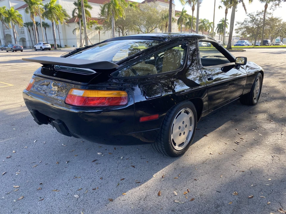1988 Porsche 928 S4 - Image 15 of 31