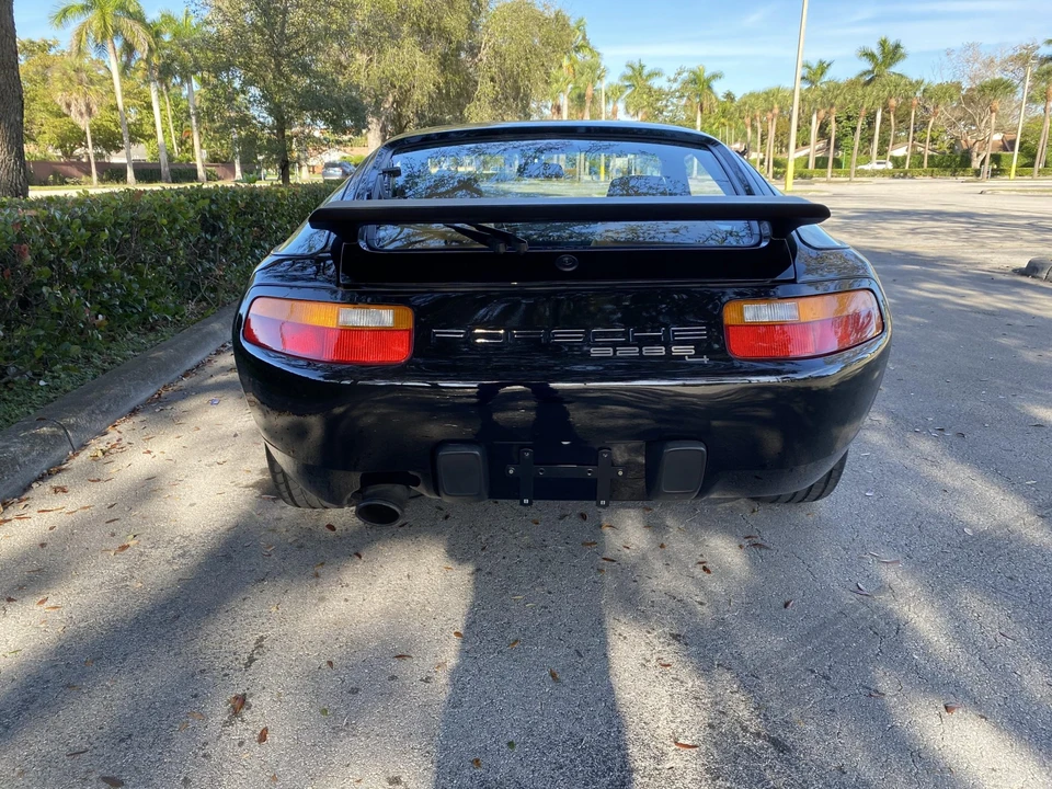1988 Porsche 928 S4 - Image 17 of 31