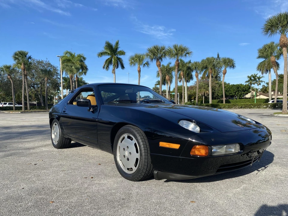 1988 Porsche 928 S4 - Image 7 of 31
