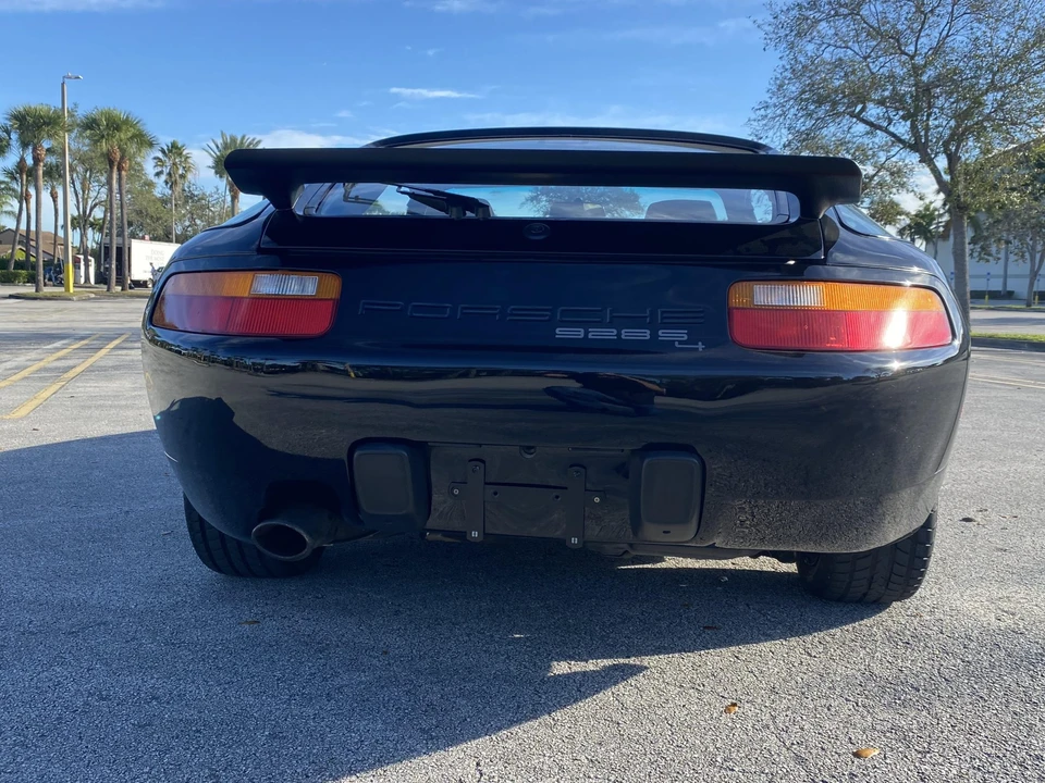 1988 Porsche 928 S4 - Image 18 of 31