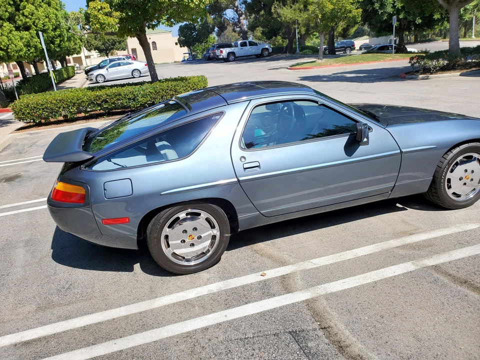 1988 Porsche 928 S4 - Image 11 of 31