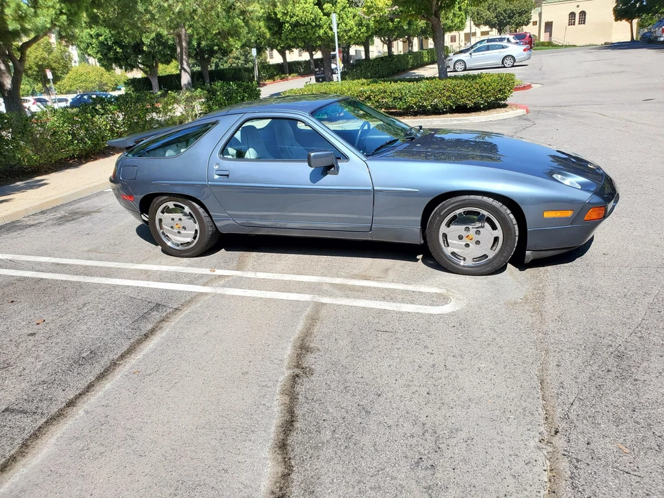 1988 Porsche 928 S4 - Image 9 of 31