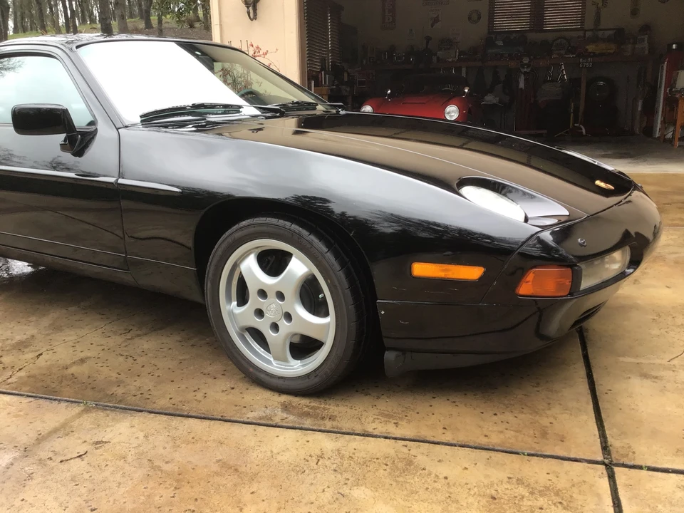1988 Porsche 928 S4 - Image 10 of 31