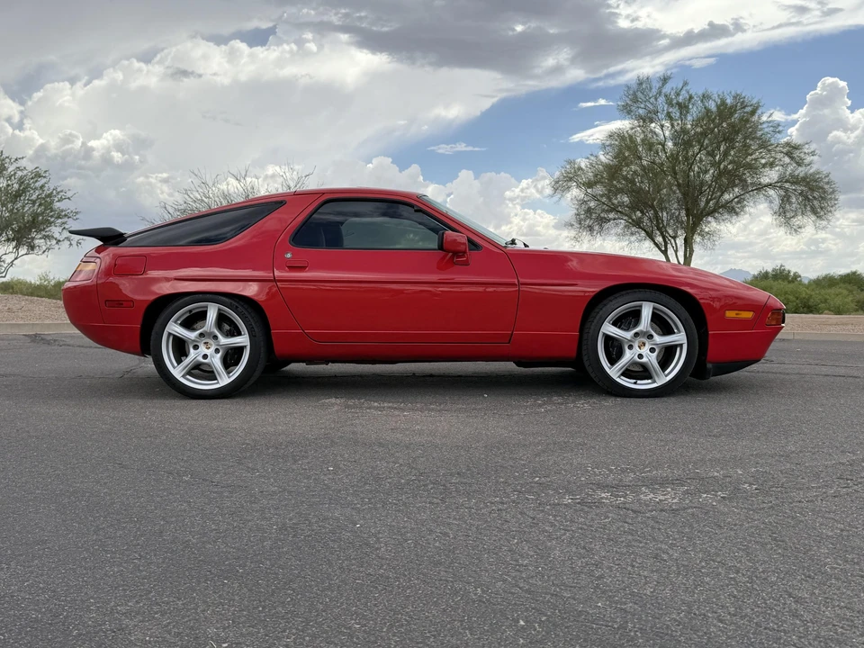 1988 Porsche 928 S4 - Image 11 of 31