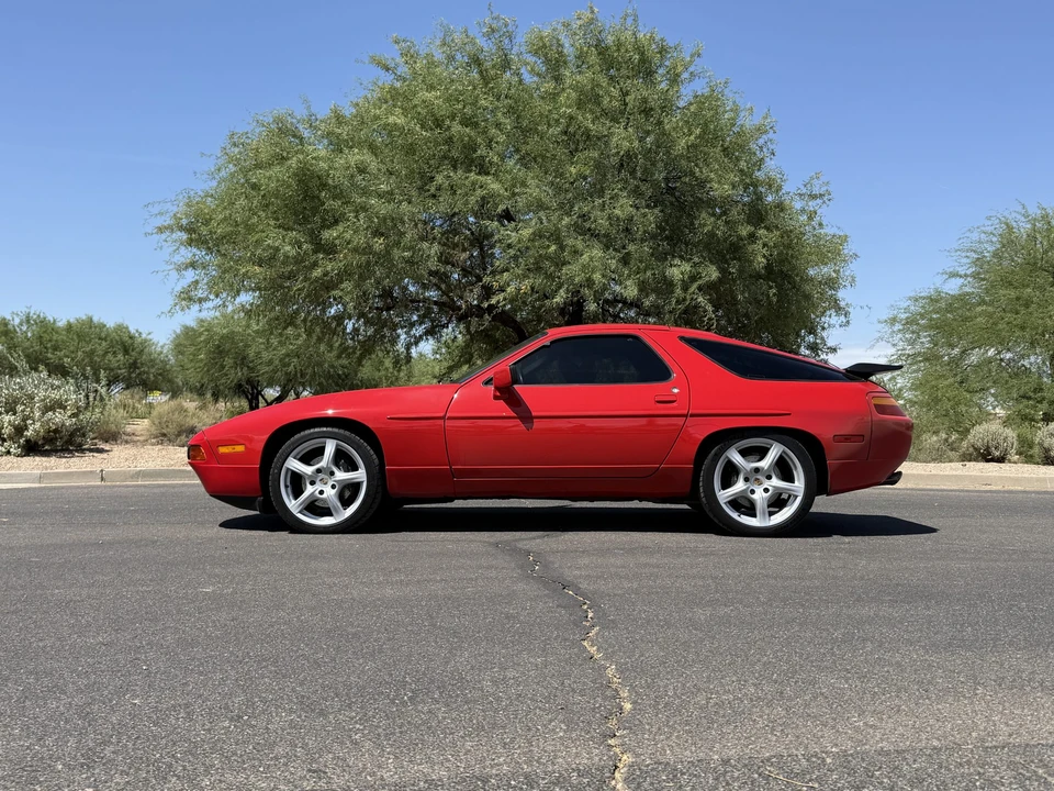 1988 Porsche 928 S4 - Image 24 of 31