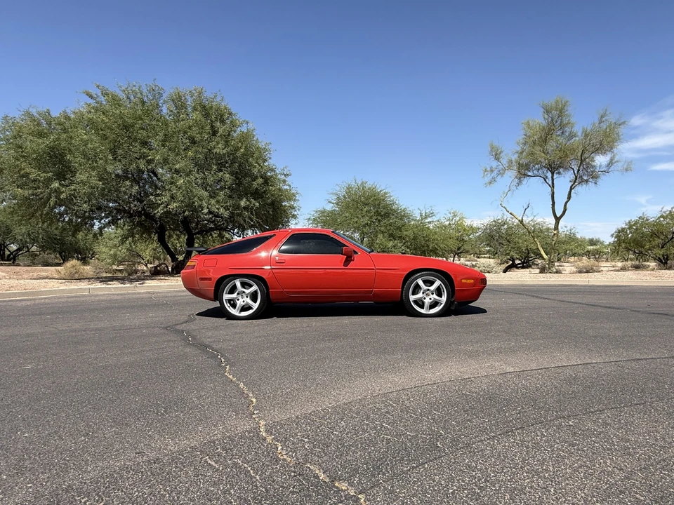 1988 Porsche 928 S4 - Image 12 of 31