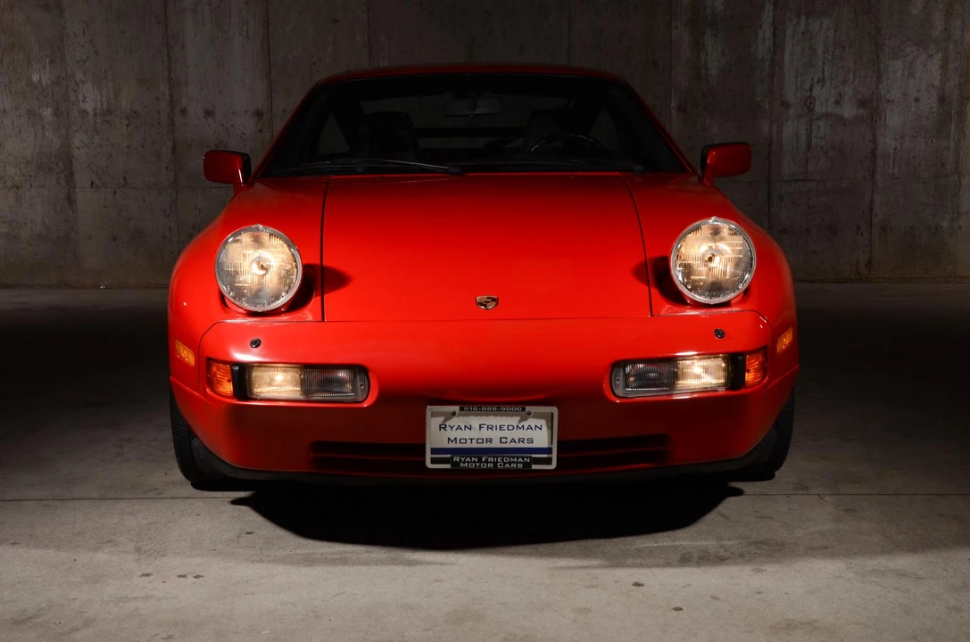 1988 Porsche 928 S4 - Image 8 of 31