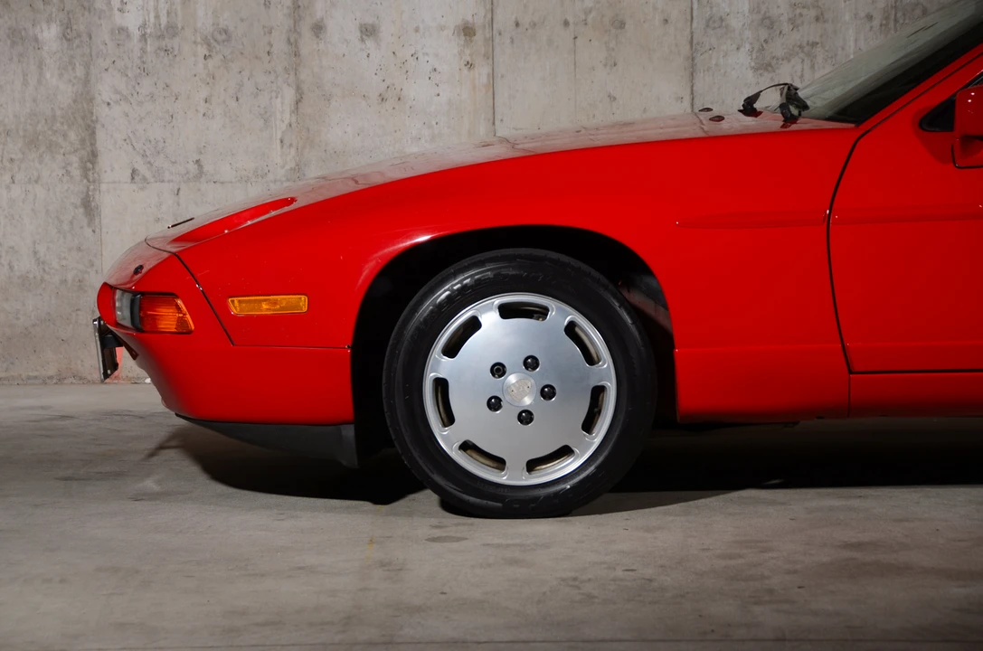 1988 Porsche 928 S4 - Image 9 of 31