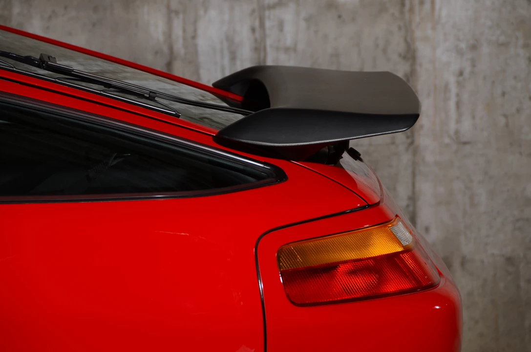 1988 Porsche 928 S4 - Image 11 of 31