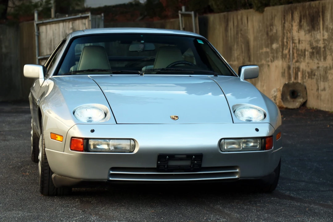 1988 Porsche 928 S4 - Image 8 of 31