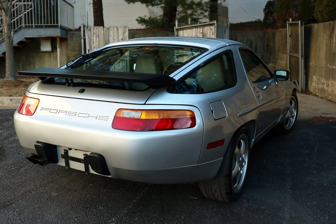 1988 Porsche 928 S4 - Image 10 of 31