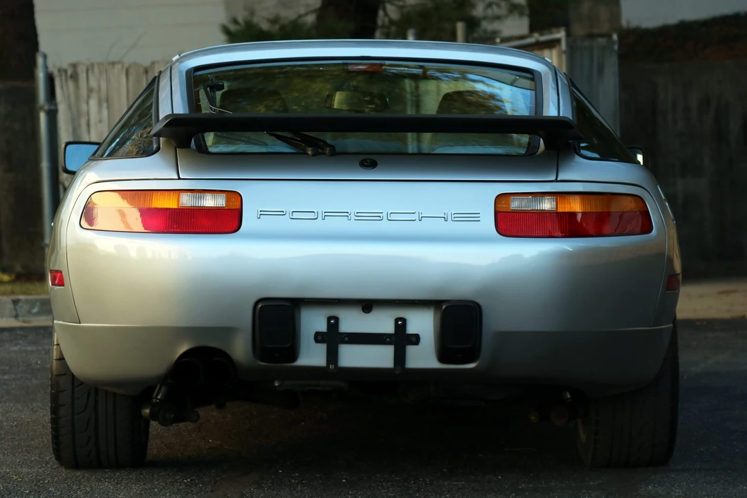 1988 Porsche 928 S4 - Image 13 of 31