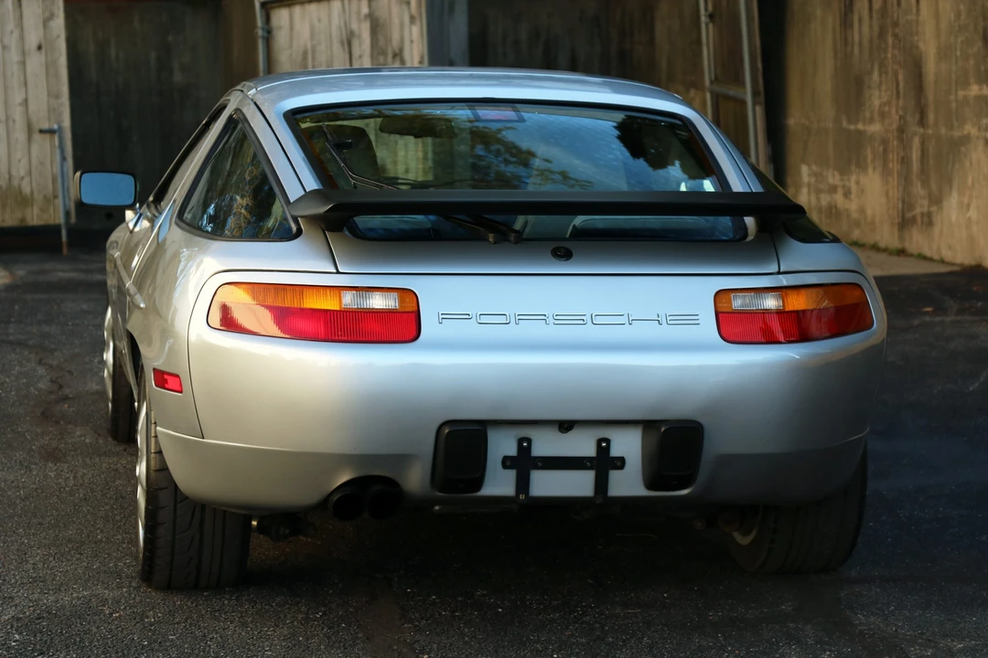 1988 Porsche 928 S4 - Image 14 of 31