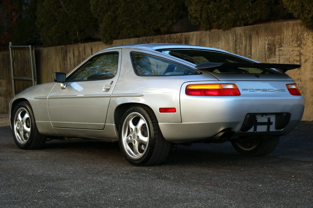 1988 Porsche 928 S4 - Image 15 of 31