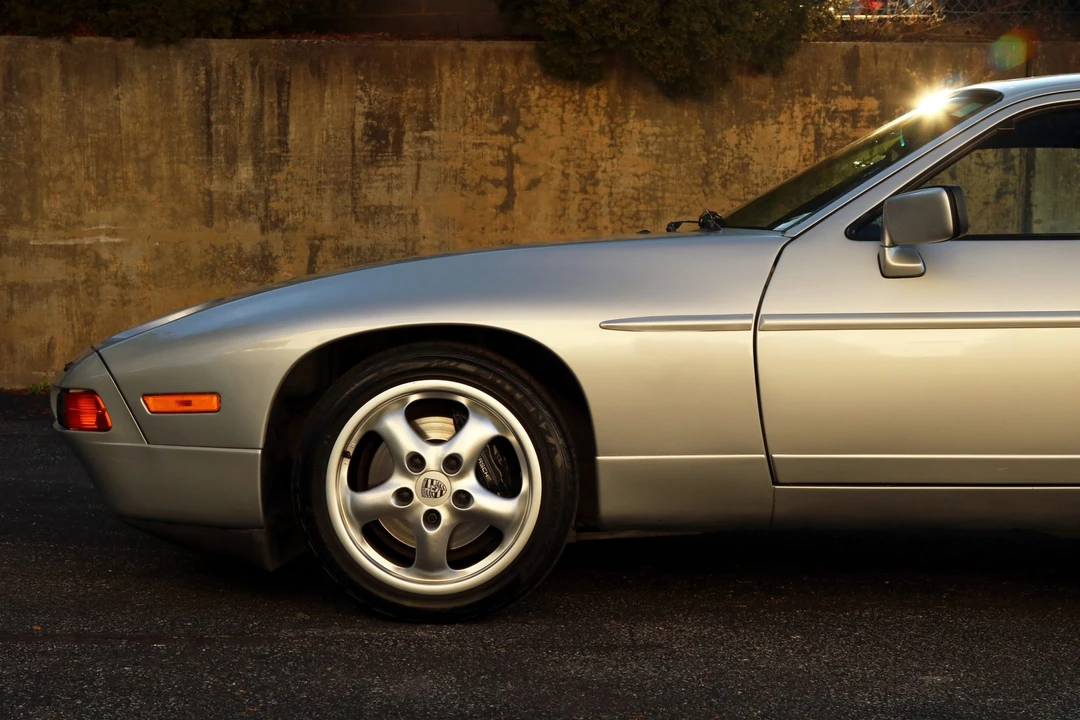 1988 Porsche 928 S4 - Image 23 of 31