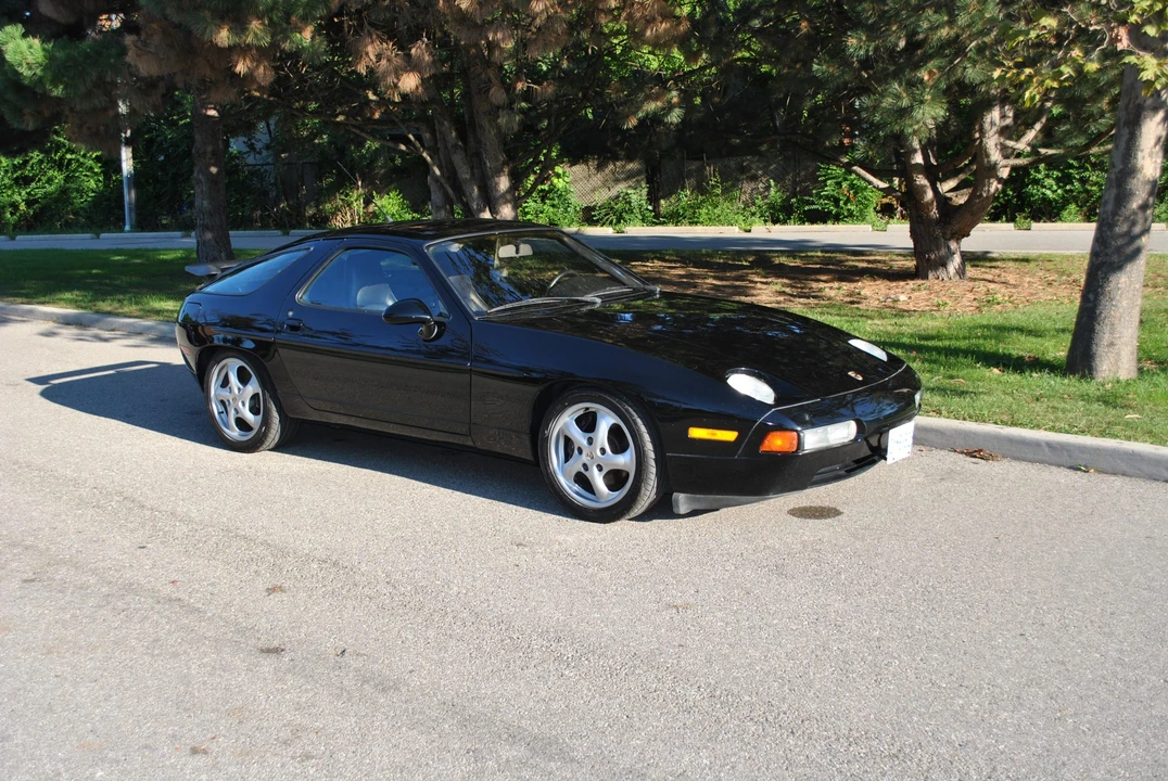 1988 Porsche 928 S4 - Image 16 of 31