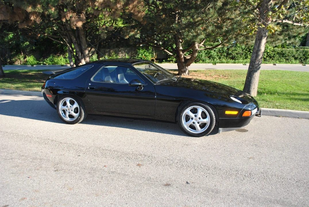 1988 Porsche 928 S4 - Image 17 of 31