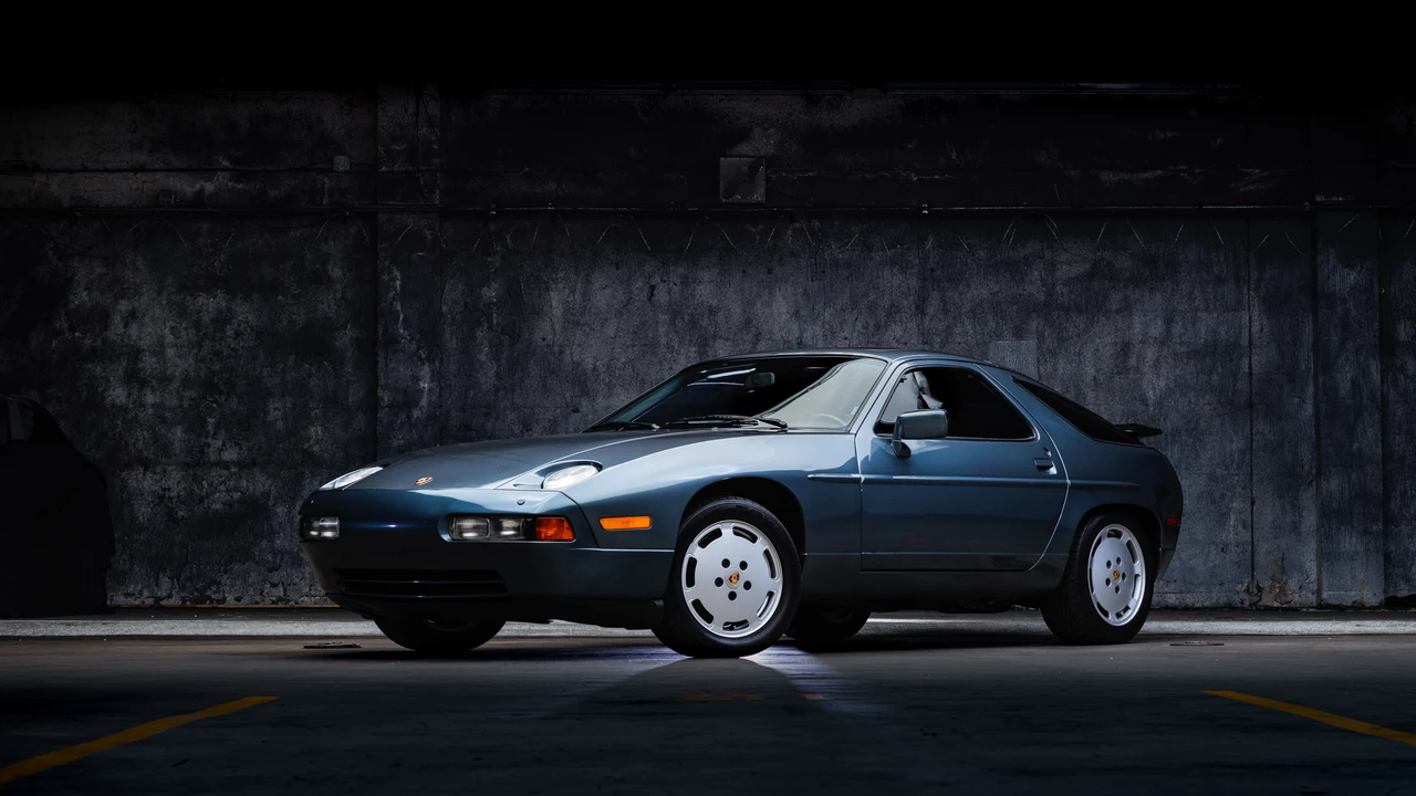 1988 Porsche 928 S4 - Image 2 of 31