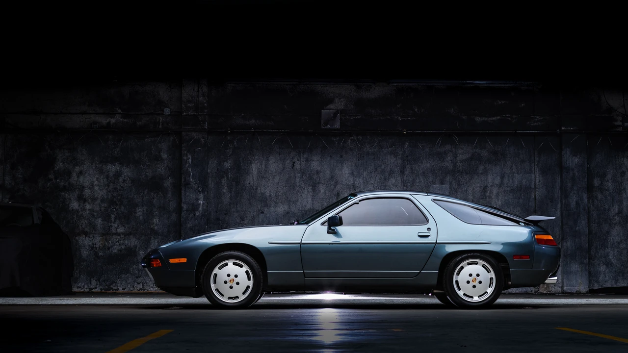 1988 Porsche 928 S4 - Image 8 of 31