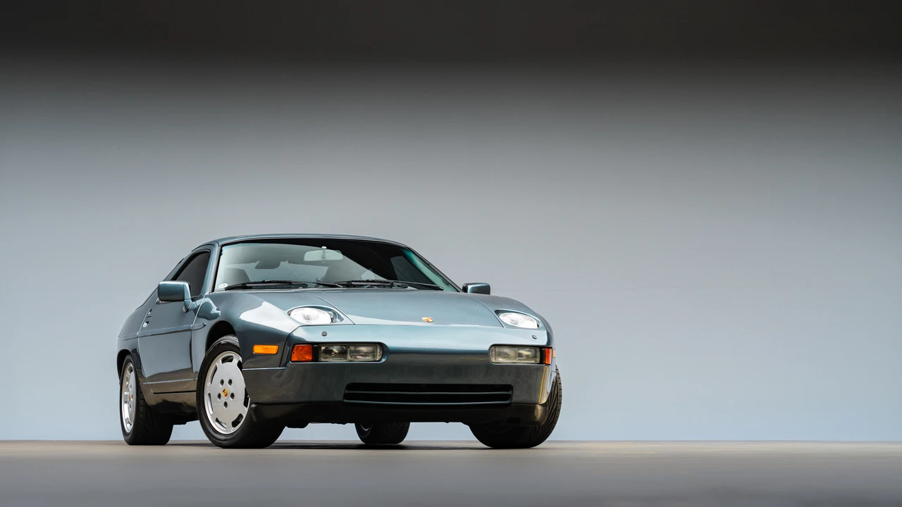 1988 Porsche 928 S4 - Image 14 of 31