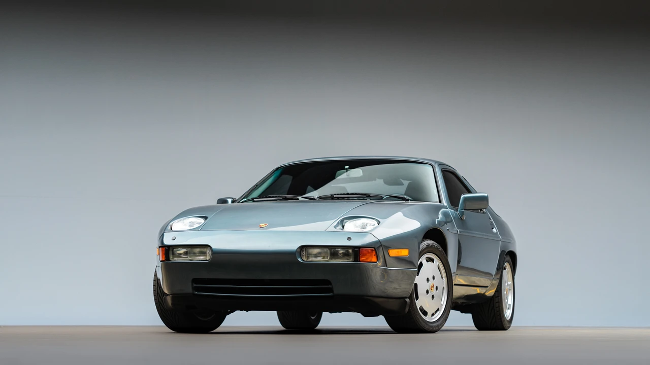 1988 Porsche 928 S4 - Image 15 of 31