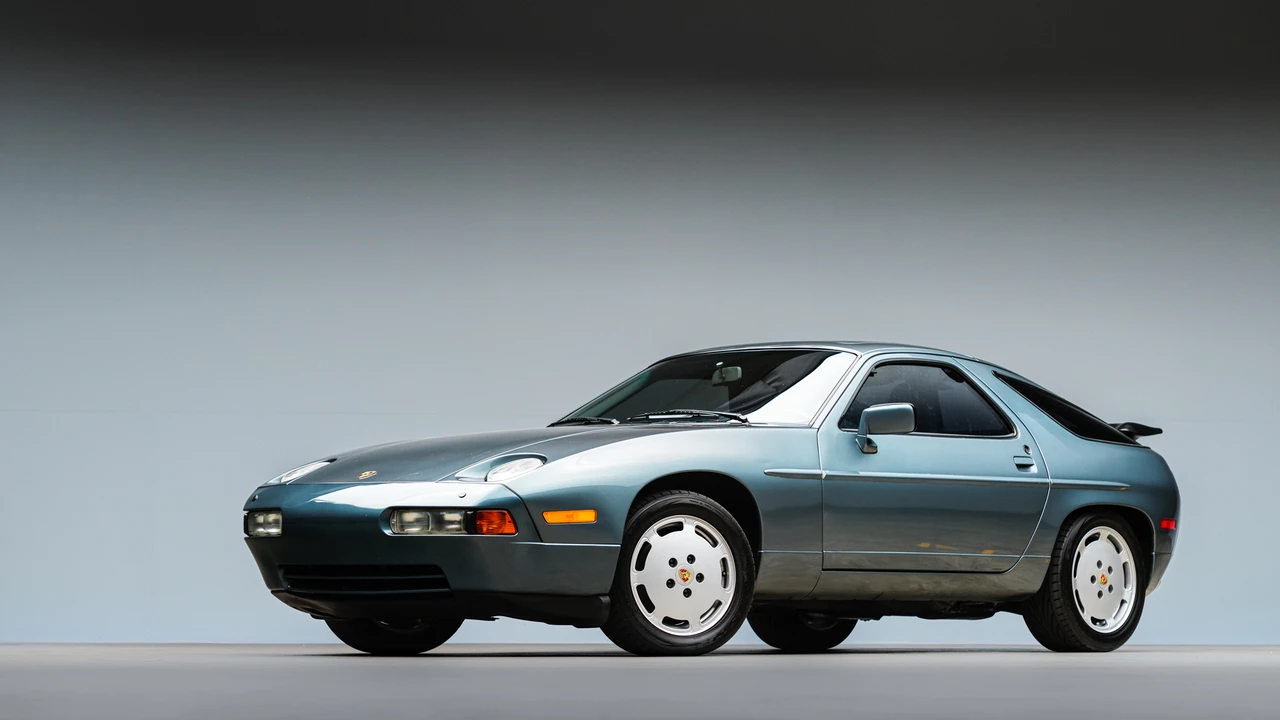 1988 Porsche 928 S4 - Image 16 of 31