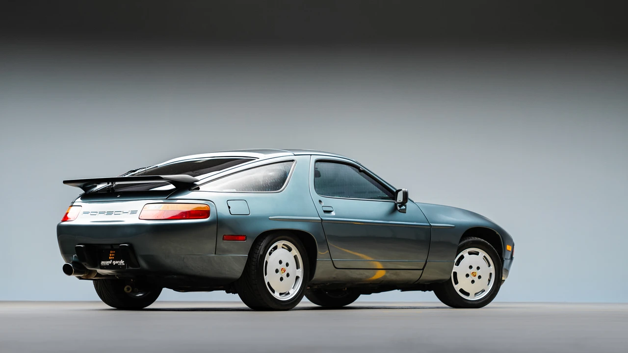 1988 Porsche 928 S4 - Image 22 of 31