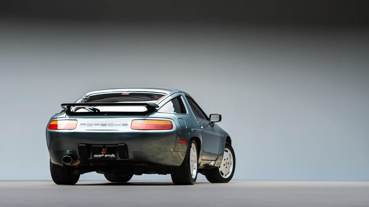 1988 Porsche 928 S4 - Image 28 of 31