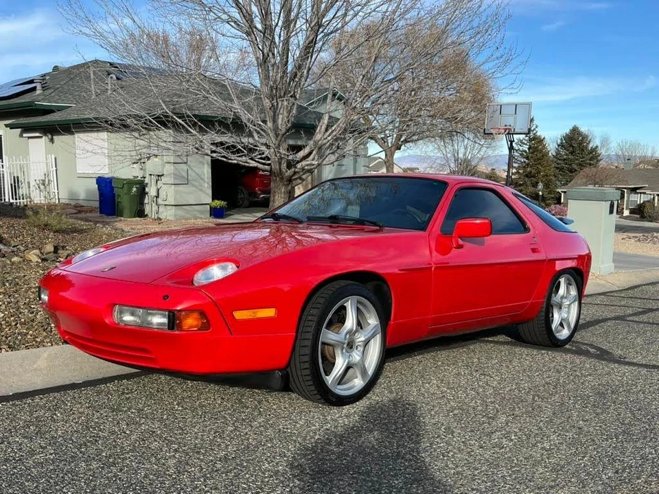1988 Porsche 928 S4 - Image 9 of 13