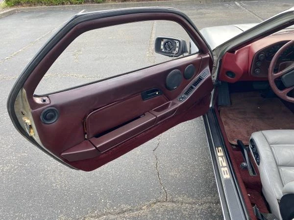 1988 Porsche 928 S4 - Image 12 of 20