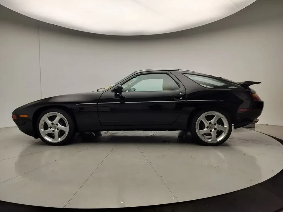 1988 Porsche 928 S4 - Image 16 of 31