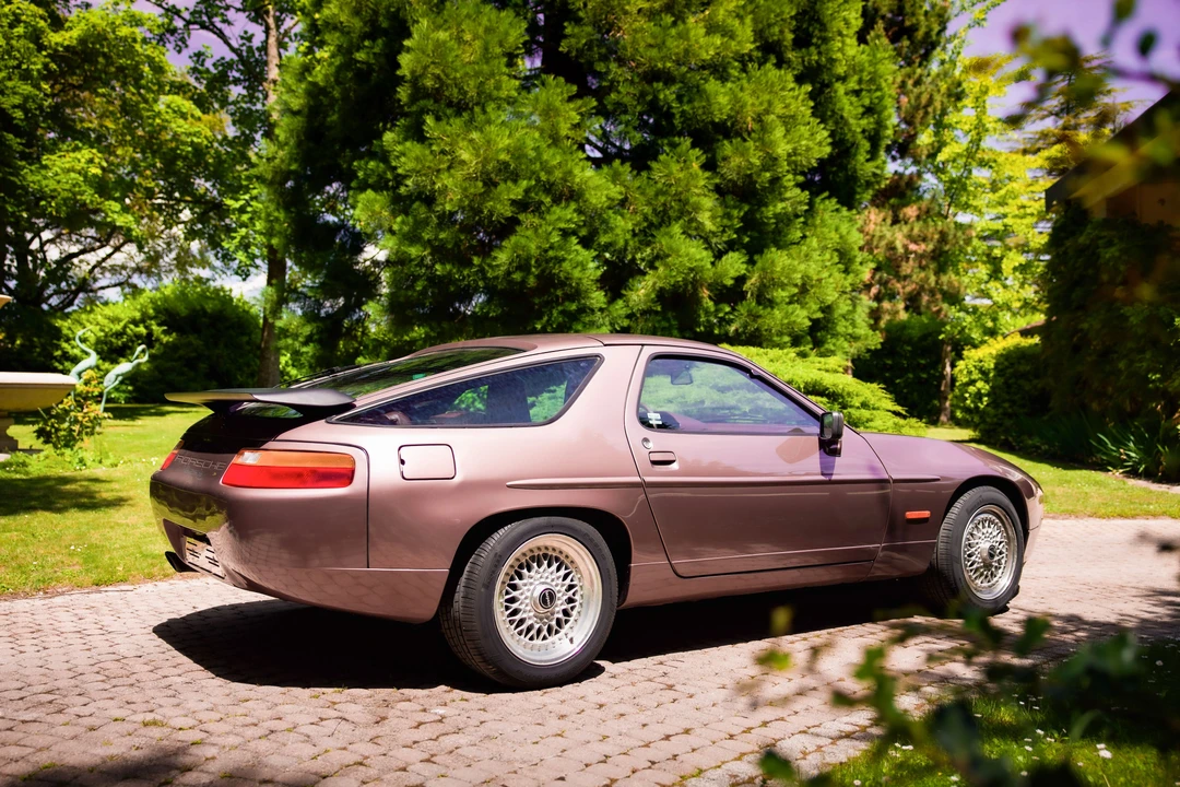 1988 Porsche 928 S4 - Image 16 of 26
