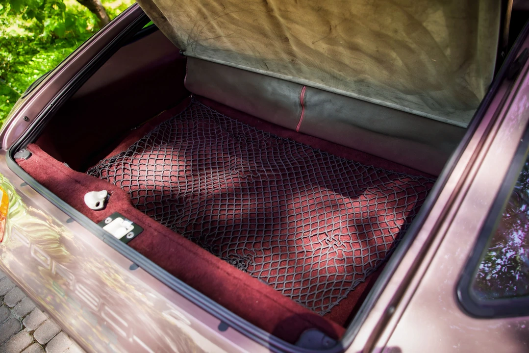 1988 Porsche 928 S4 - Image 14 of 26