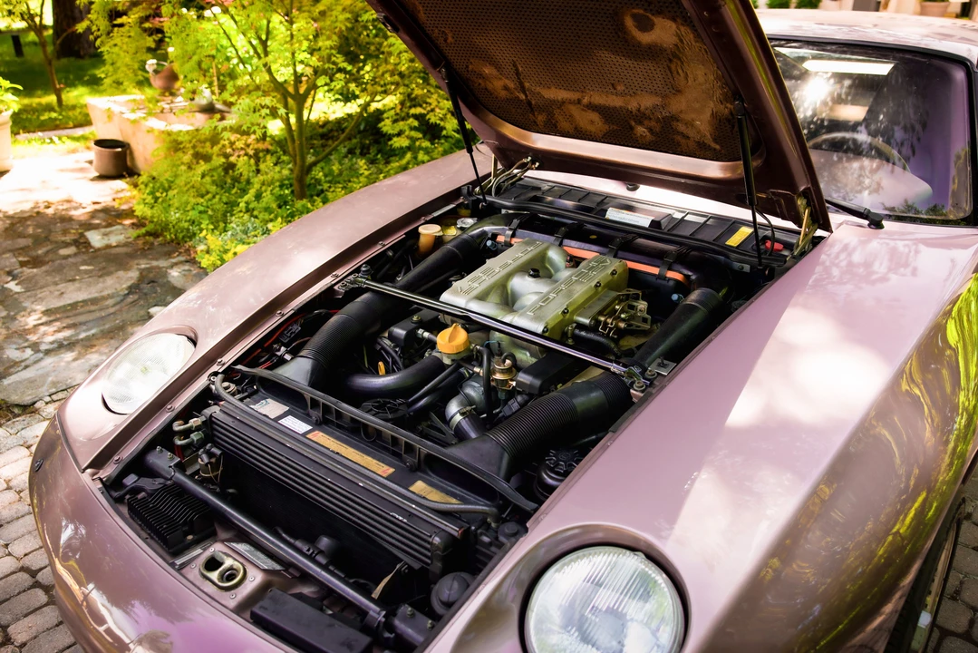 1988 Porsche 928 S4 - Image 12 of 26