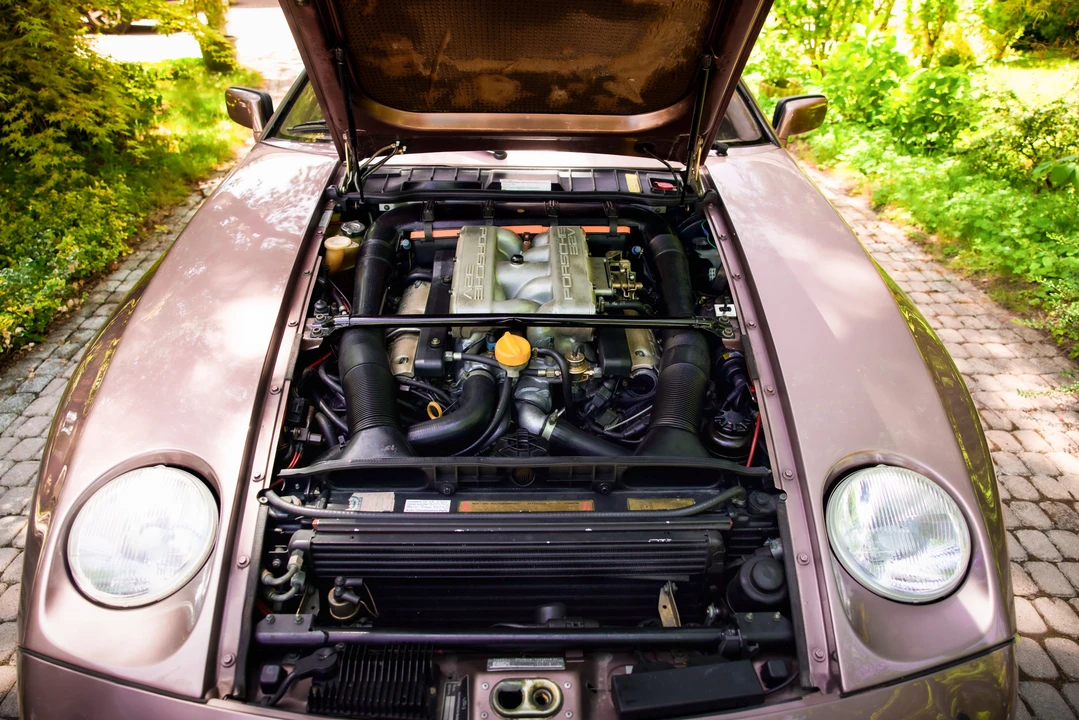 1988 Porsche 928 S4 - Image 11 of 26