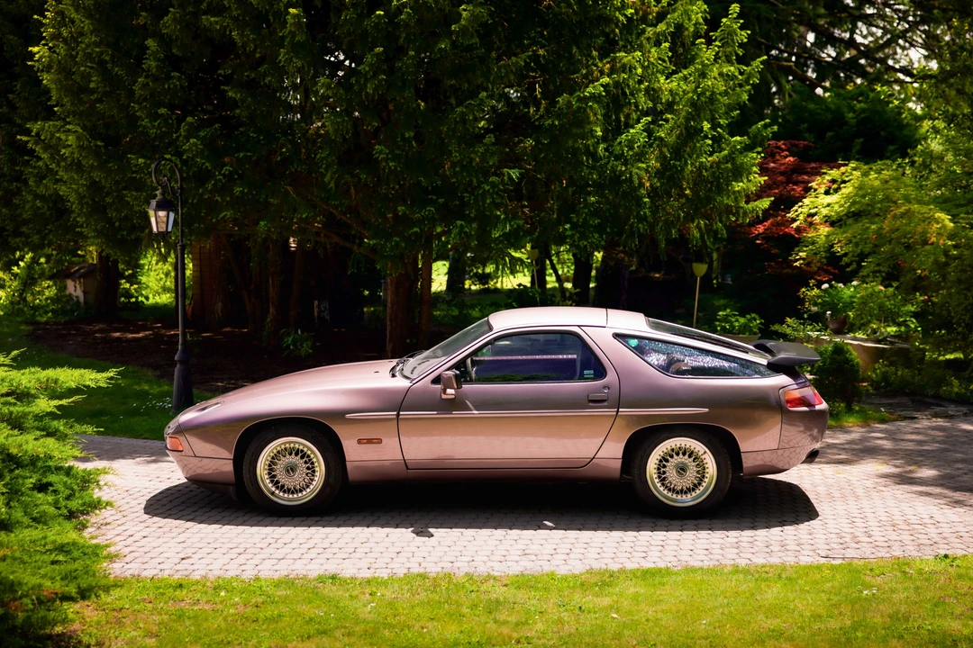 1988 Porsche 928 S4 - Image 6 of 26