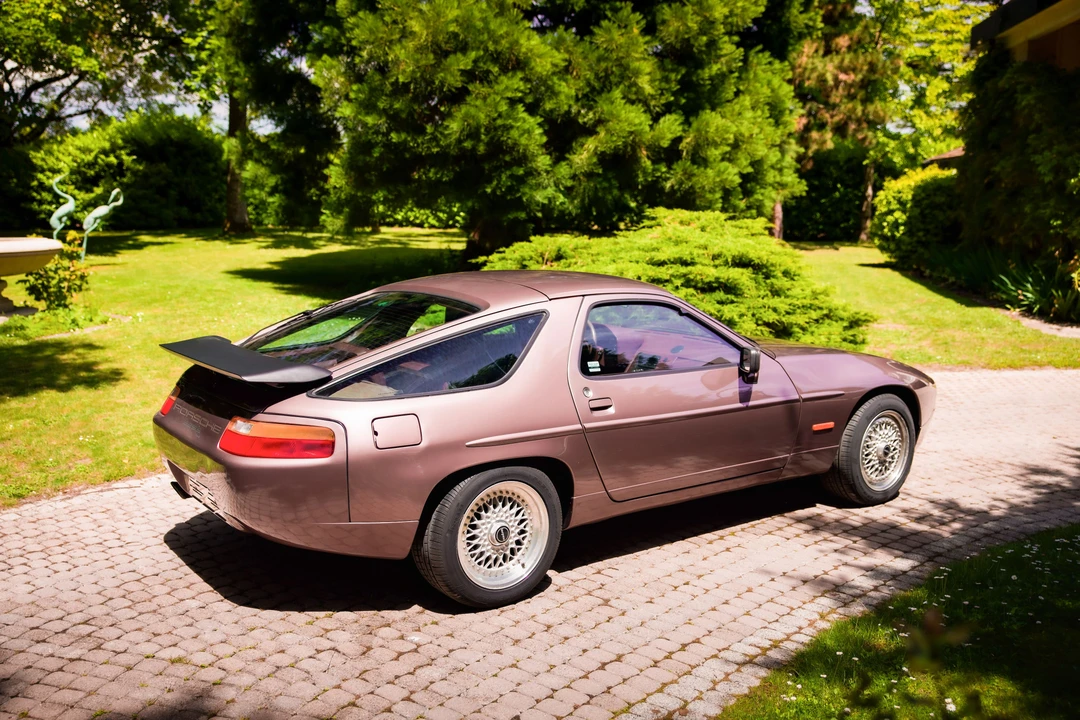 1988 Porsche 928 S4 - Image 8 of 26