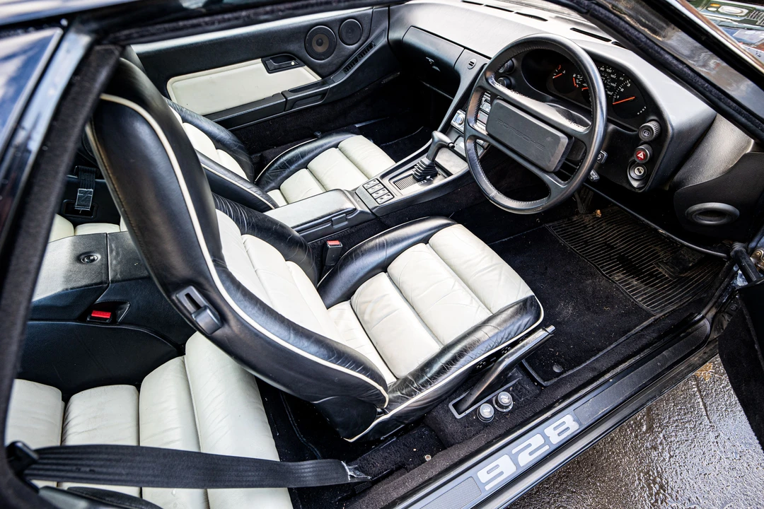 1988 Porsche 928 S4 - Image 6 of 10