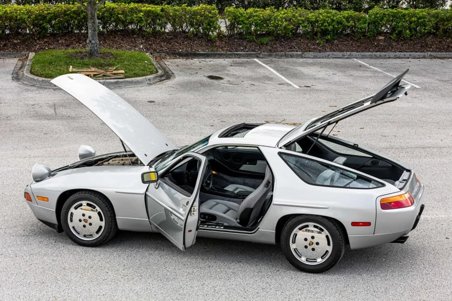 1988 Porsche 928 S4 - Image 9 of 31