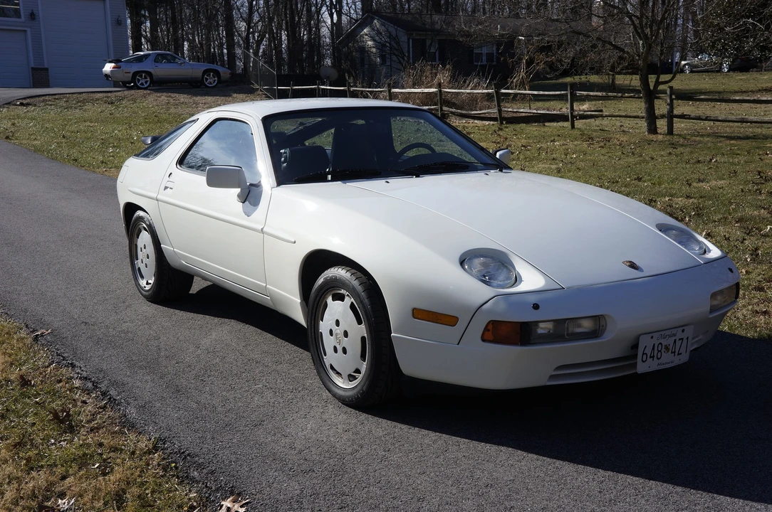 1988 Porsche 928 S4 - Image 2 of 10