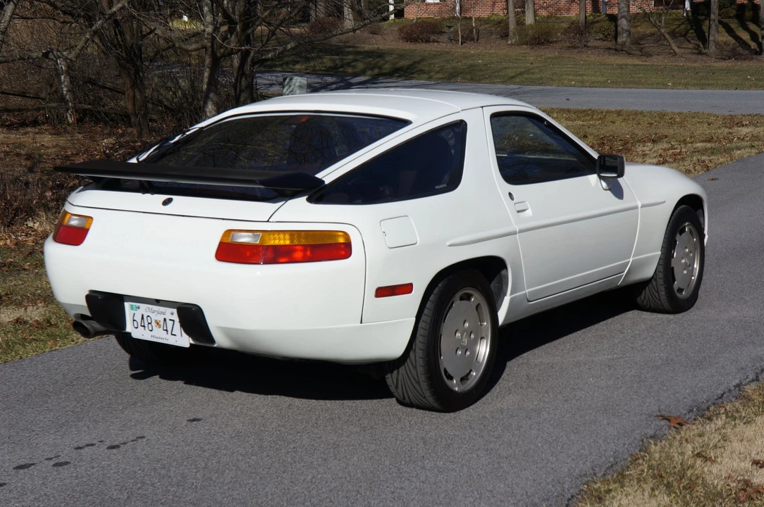1988 Porsche 928 S4 - Image 3 of 10