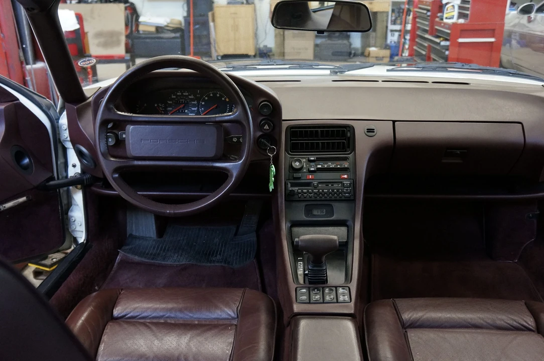 1988 Porsche 928 S4 - Image 5 of 10
