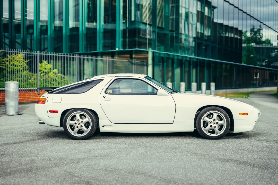 1988 Porsche 928 S4 - Image 4 of 31