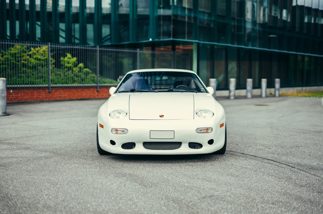 1988 Porsche 928 S4 - Image 10 of 31